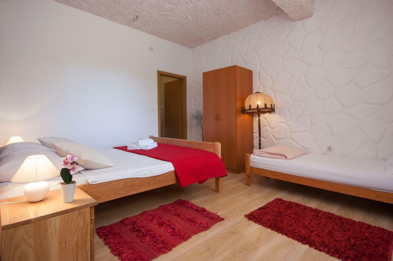 Rooms Katarina Lozovac Eksteriør billede